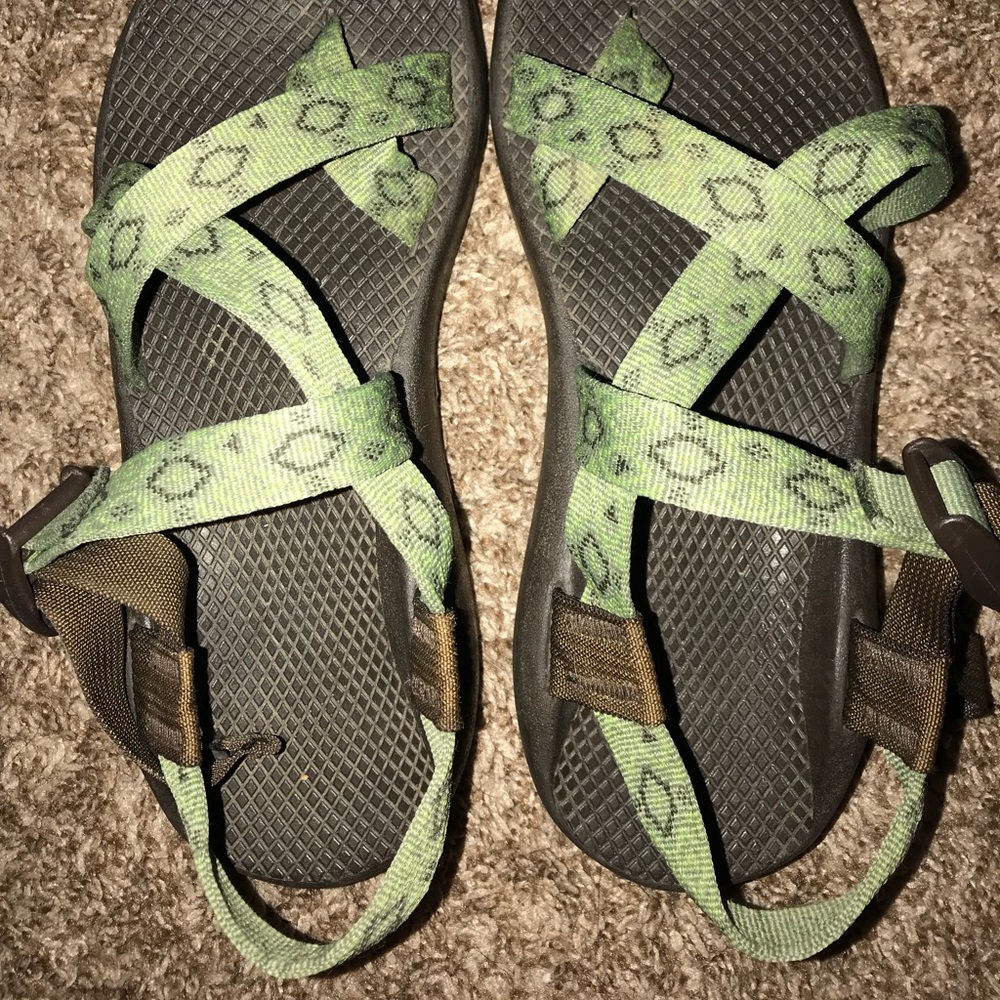 Sz. 9 women’s Chaco’s Aztec green